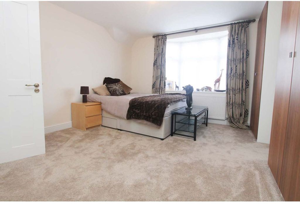 Additional image 10 of 5 bed detached house for saleOakleigh Gardens, Edgware HA8