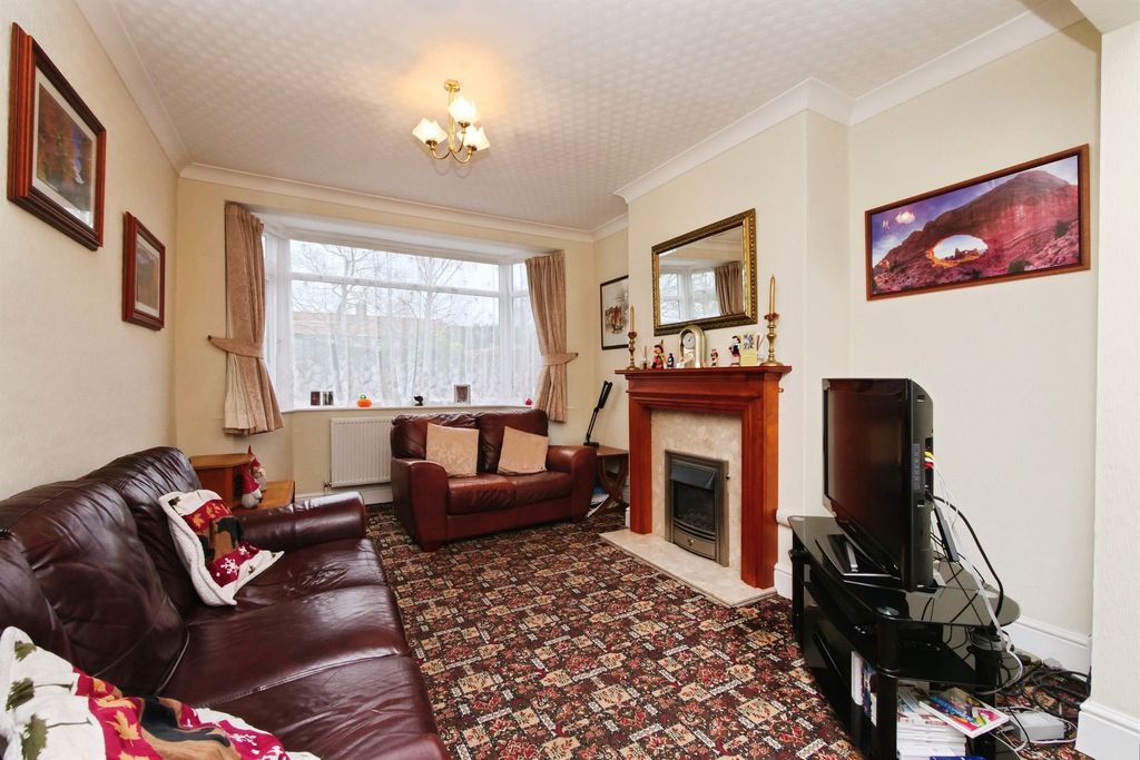 Property photo 2 of 20