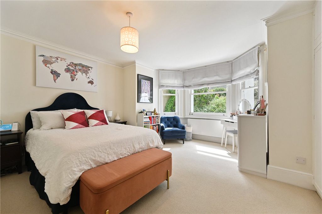 Property photo 2 of 7 Picture No. 36