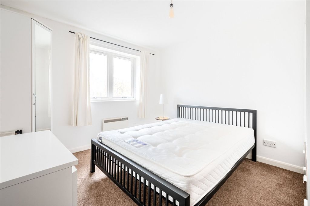 Property photo 3 of 8 Picture No. 04