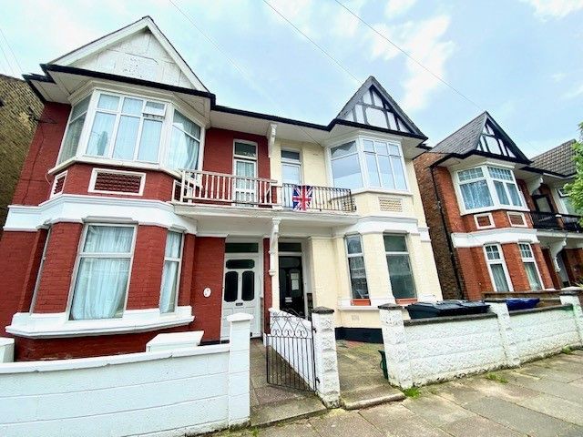 Property photo 3 of 9