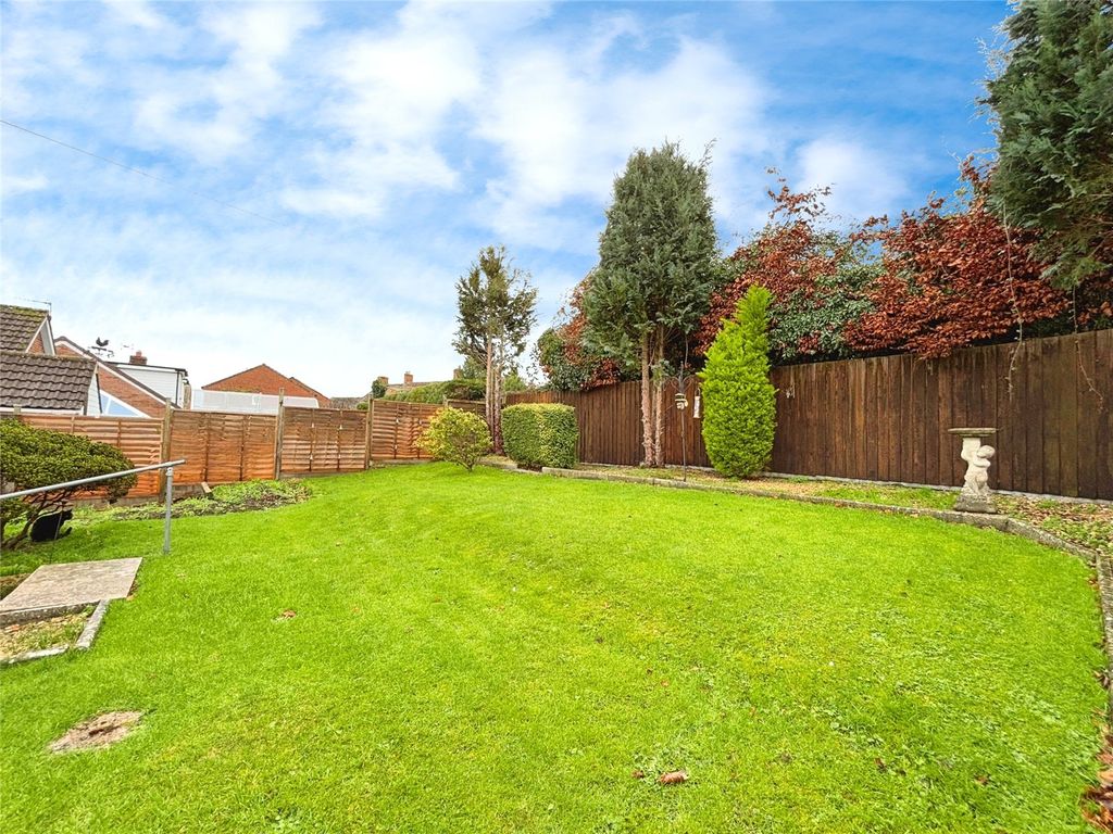 Property photo 2 of 32 Picture No. 29