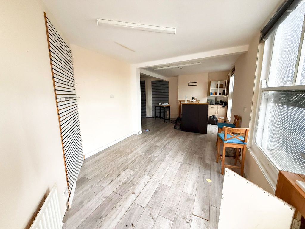 Property photo 2 of 19 Photo 17