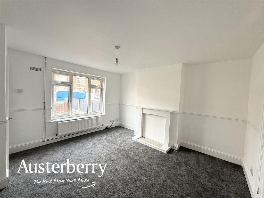 Property photo 2 of 12 Img_9912.Jpg