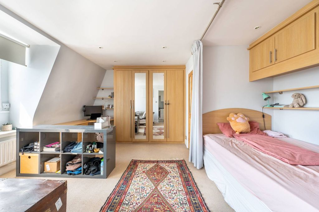 Property photo 3 of 7