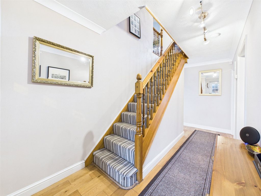 Property photo 2 of 24 Picture No. 04