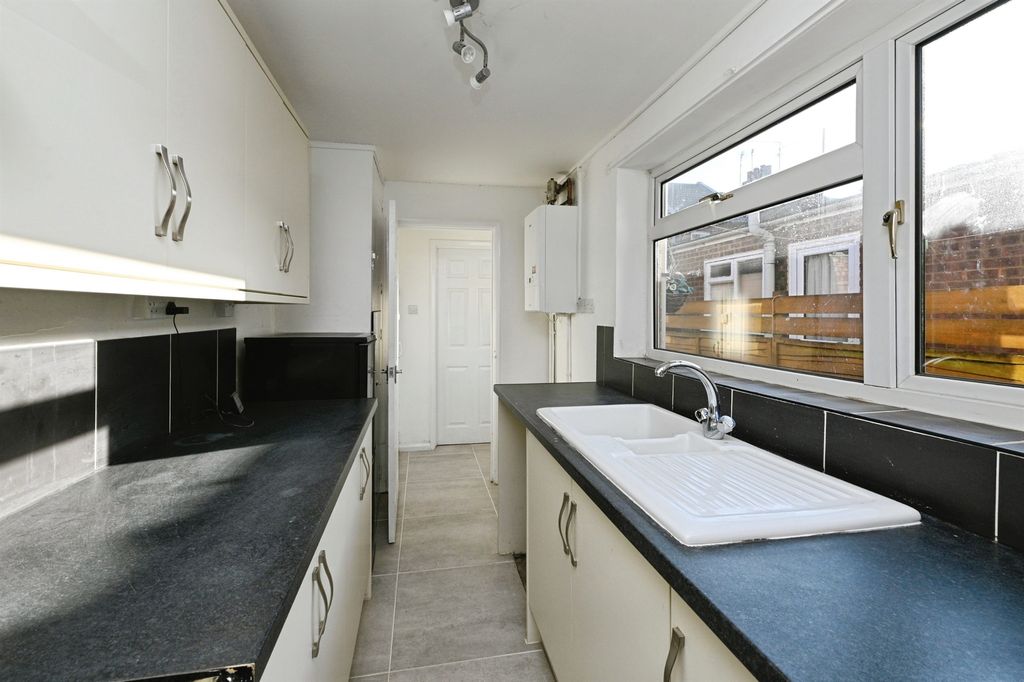 Property photo 3 of 19 Bedroom