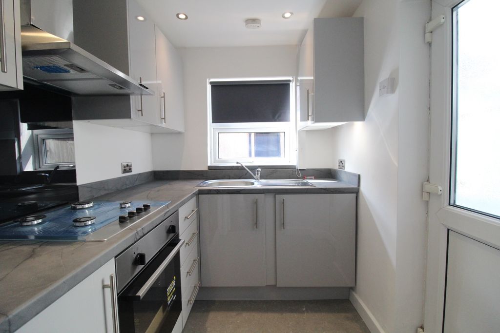 Property photo 2 of 10 Img_3268