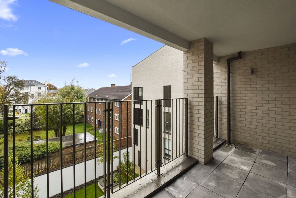 Property photo 3 of 9