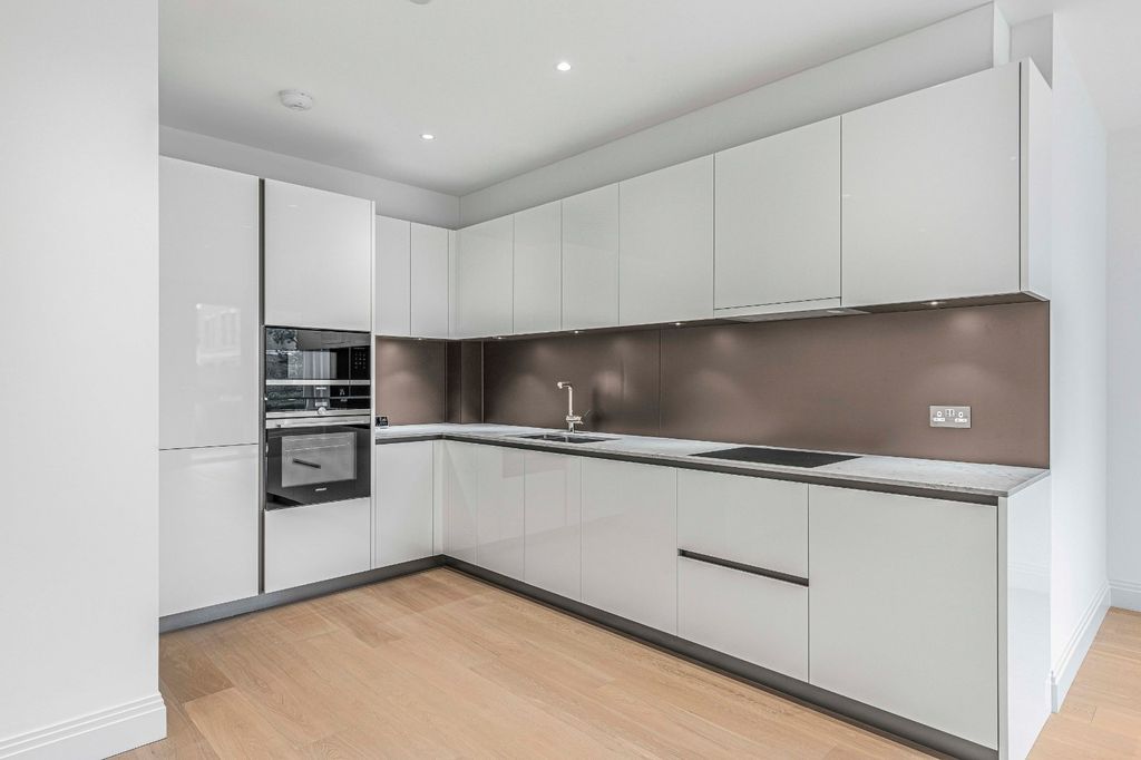 Property photo 3 of 8 Picture No. 02