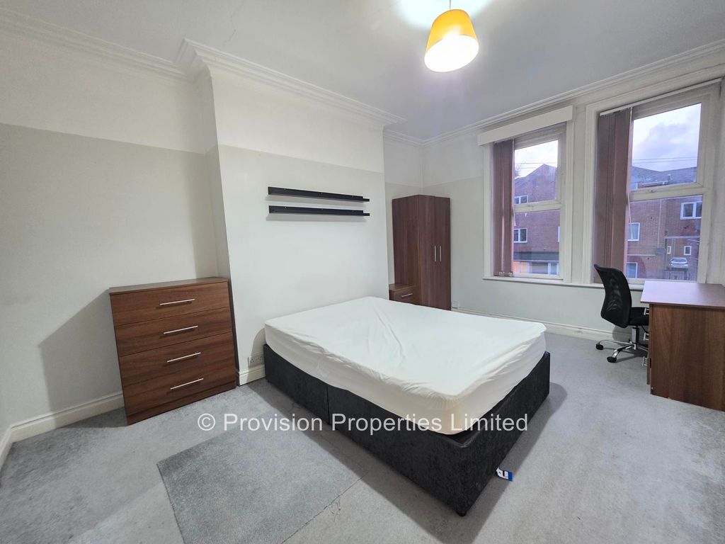 Property photo 3 of 9 Photo