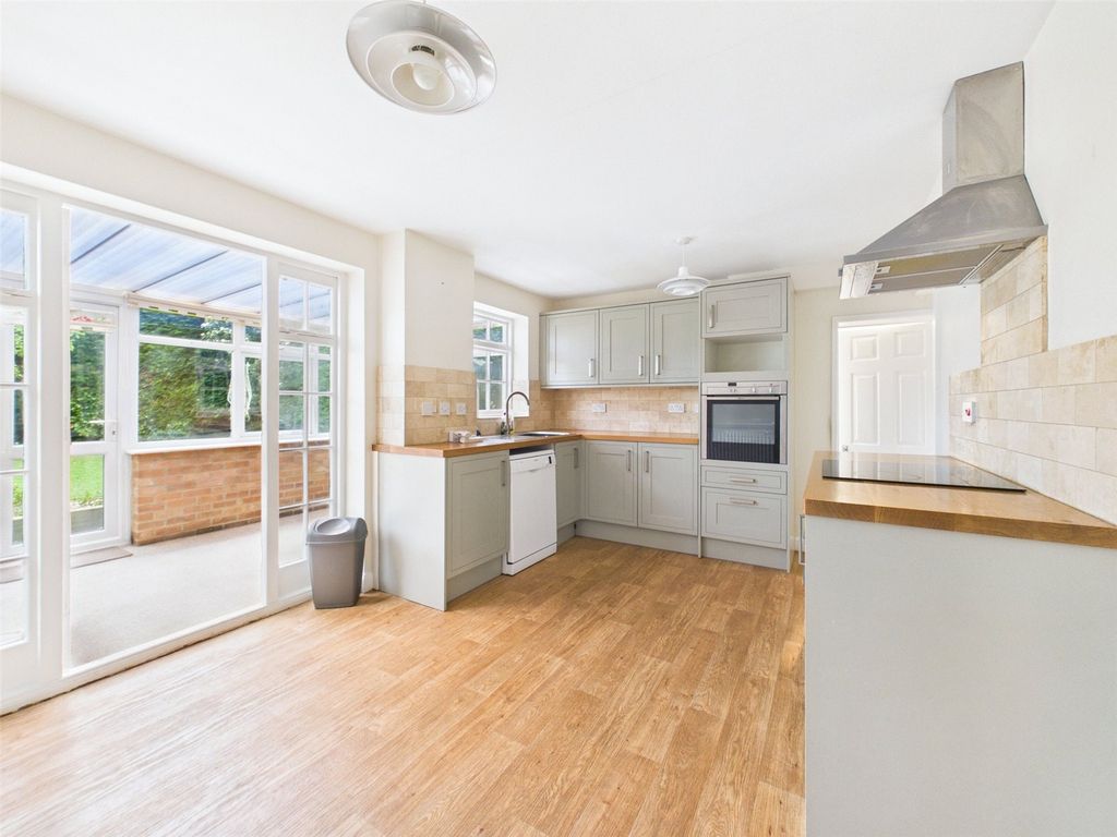 Property photo 3 of 19 Picture No. 15