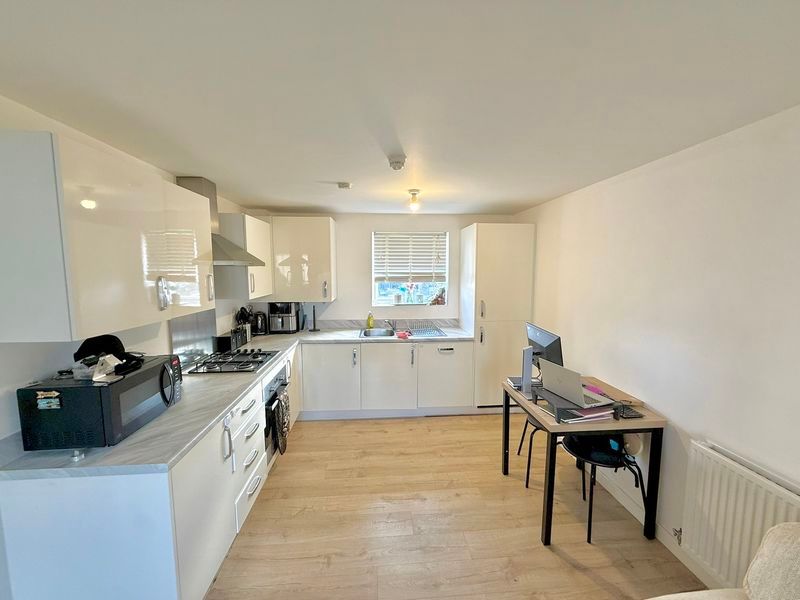 Property photo 3 of 10 Kitchen/Diner