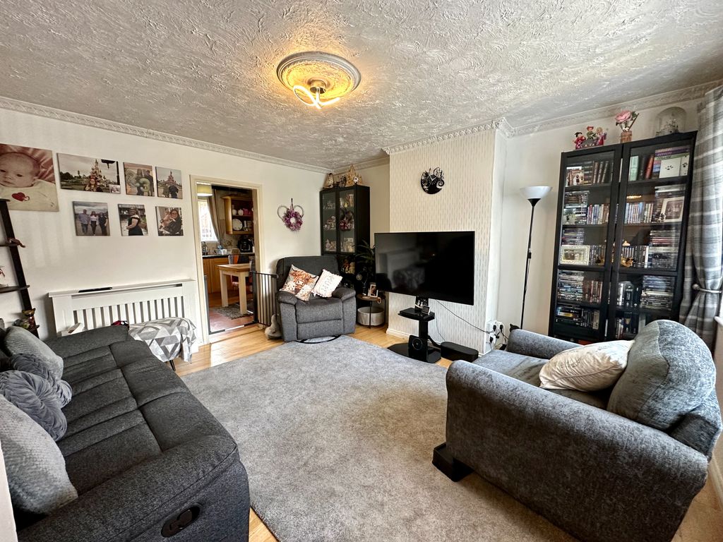 Property photo 2 of 15