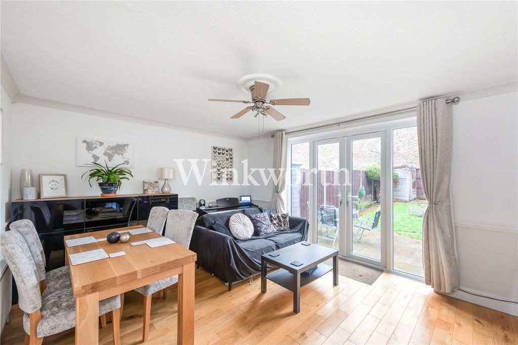 Property photo 1 of 17 Picture No. 09