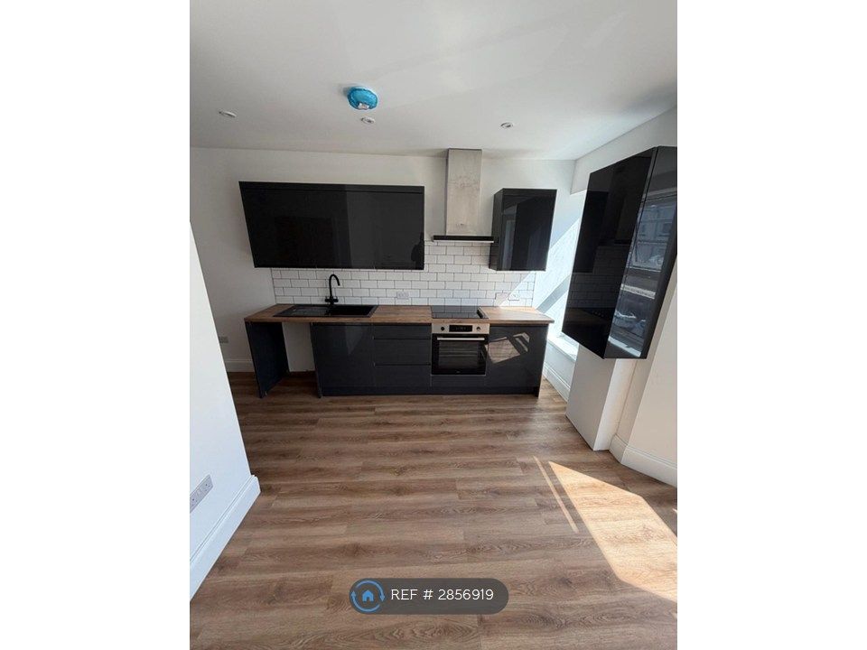 Property photo 3 of 6 Kitchen Area