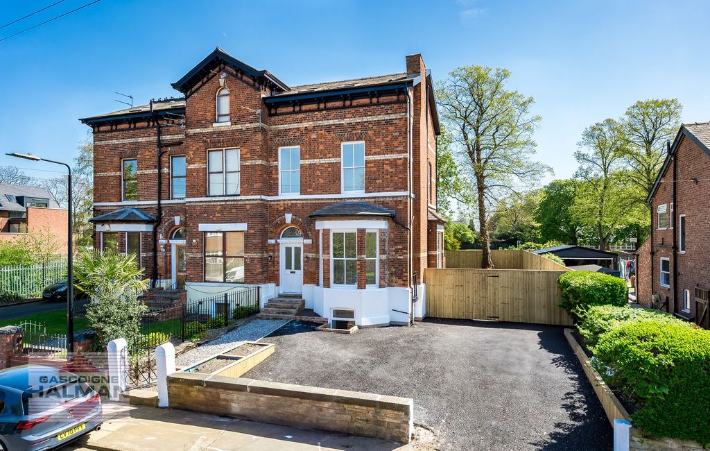 Property photo 1 of 42