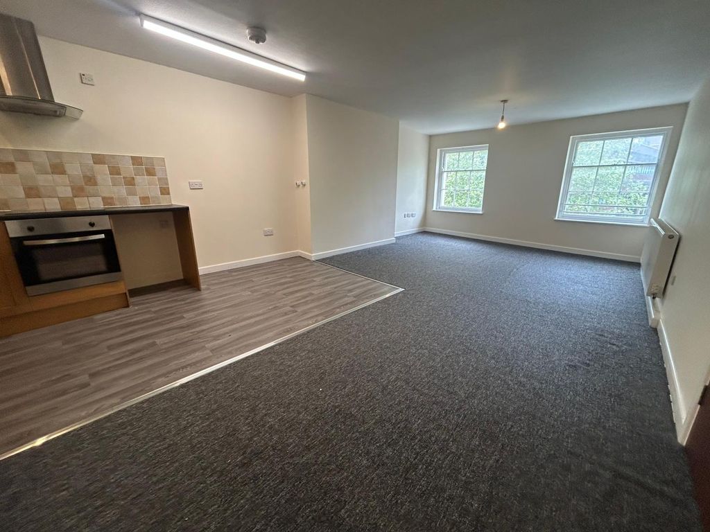 Property photo 3 of 6