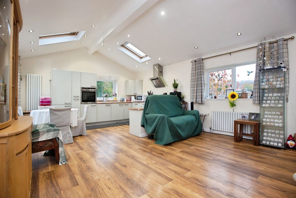 Property photo 2 of 18 Photo