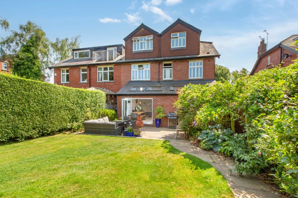 Property photo 1 of 23