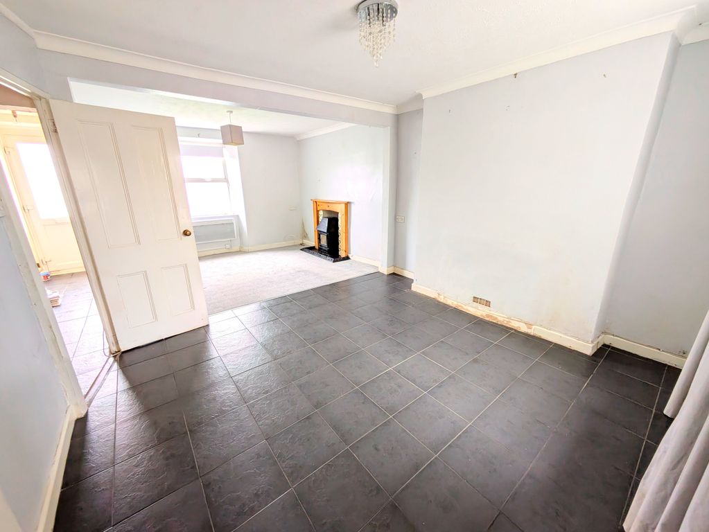 Property photo 3 of 9 Living Area