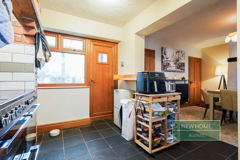 Property photo 3 of 33 Photo 21