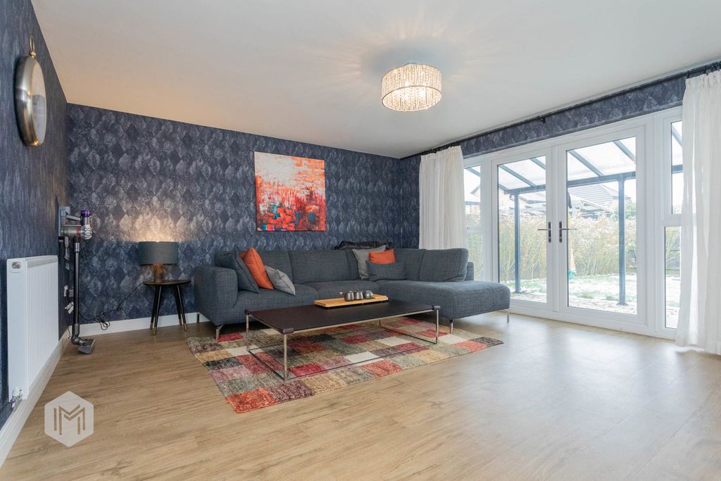 Property photo 2 of 28 Photograph