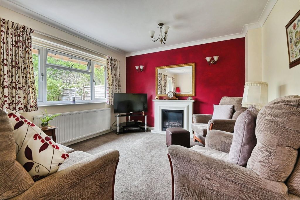 Property photo 2 of 18 1Com11.Jpg