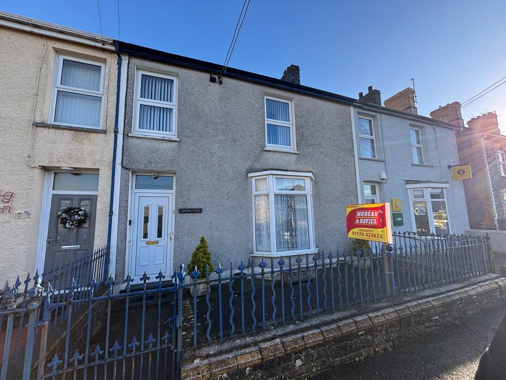 Property photo 2 of 18