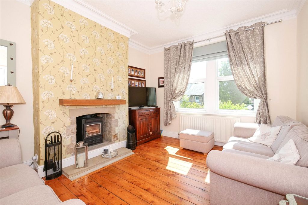 Property photo 2 of 34 Picture No. 10