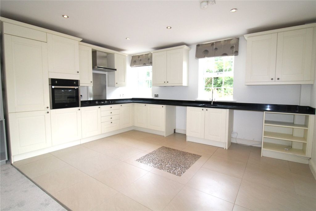 Property photo 2 of 17 Picture No. 01