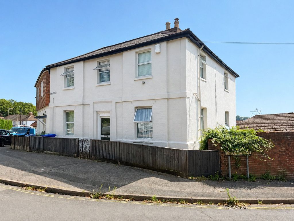 Property photo 1 of 17 Picture No. 24