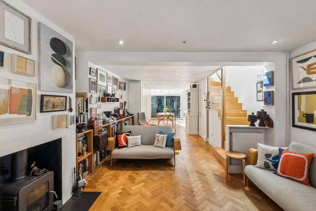 Property photo 1 of 7