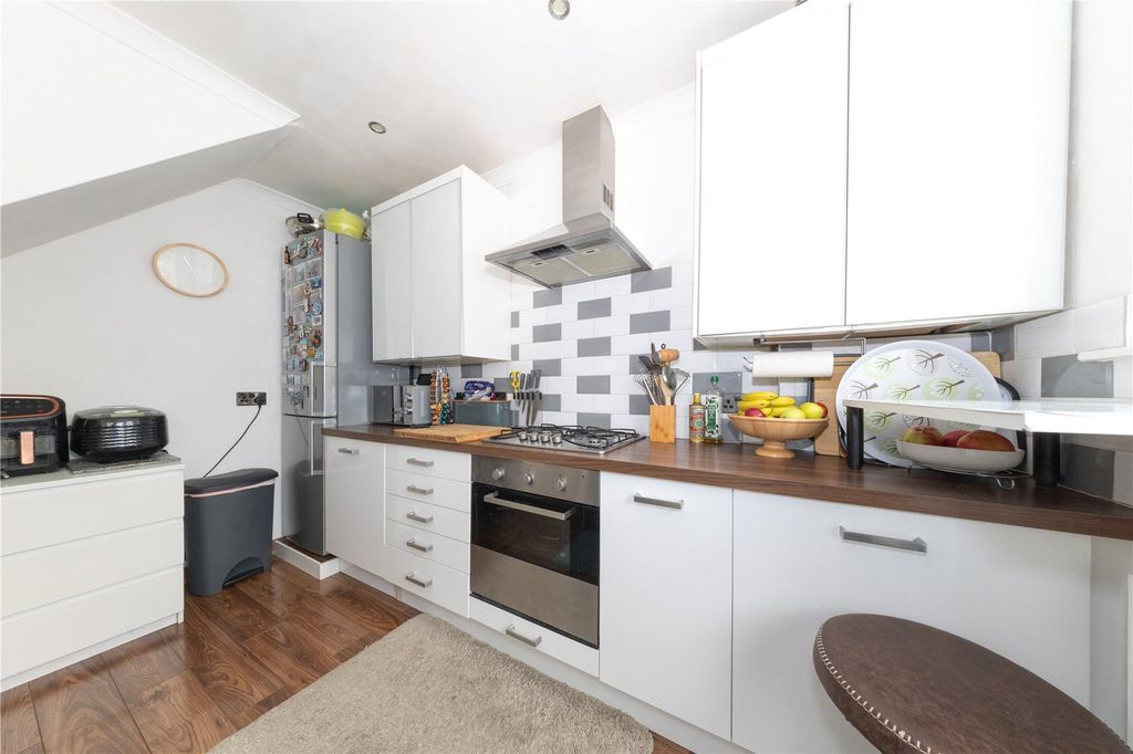 Property photo 3 of 20 Picture No. 14