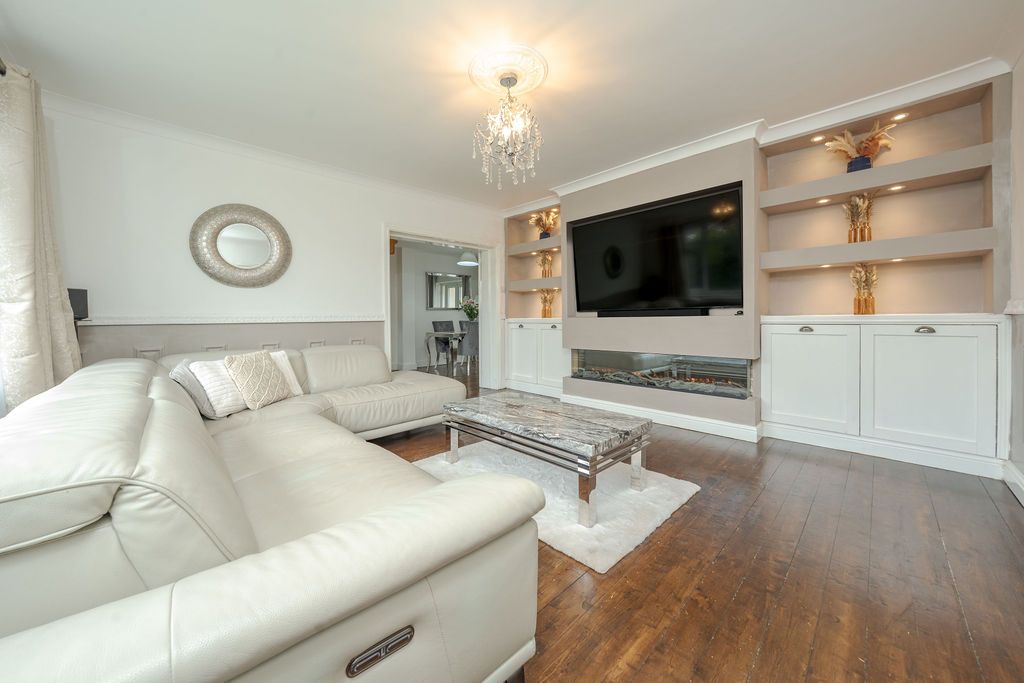 Property photo 3 of 41 Gallery