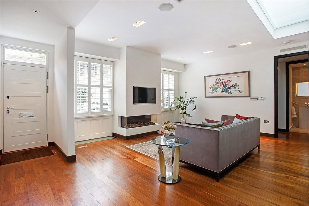 Property photo 2 of 18 Picture No. 27