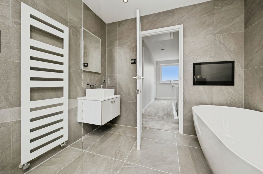 Additional image 15 of 4 bed detached house for saleHigh Street, Thornhill, Dewsbury WF12