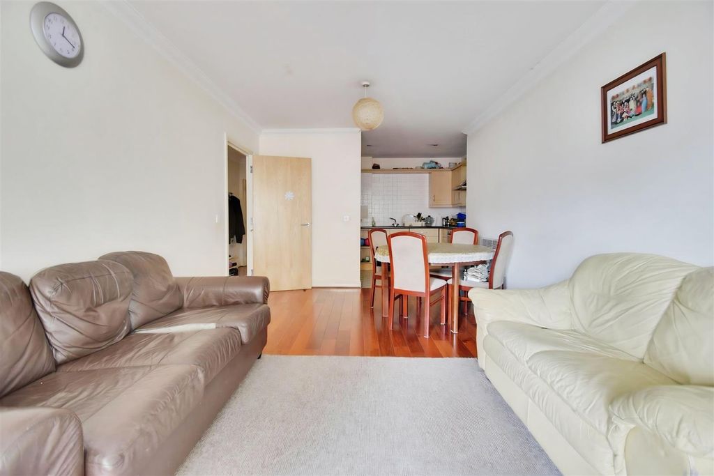 Property photo 3 of 8 9A5Ec83E-Soecaj_03Cdpljyk5Lnqxxoxdbe.Jpg