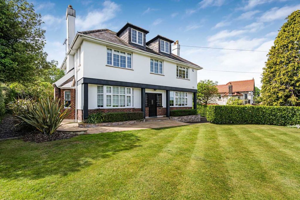 Property photo 1 of 30
