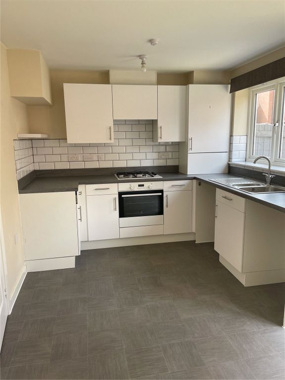 Property photo 2 of 5 Picture No. 30