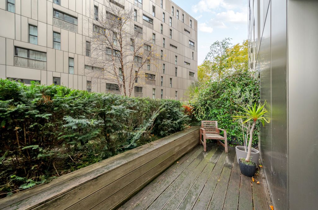 Property photo 2 of 9