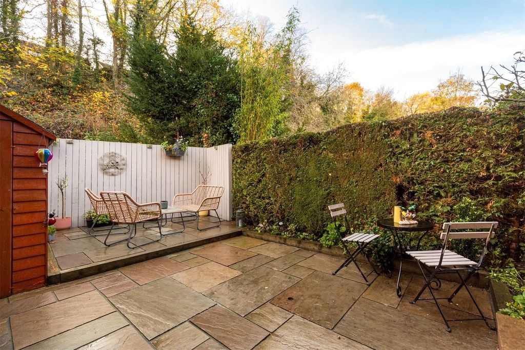 Property photo 2 of 20 Picture No. 29