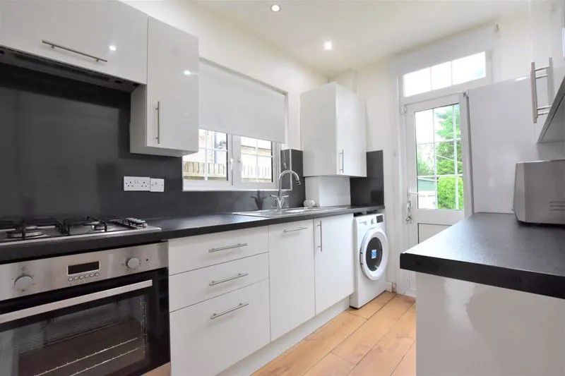 Property photo 3 of 13 Photo 16