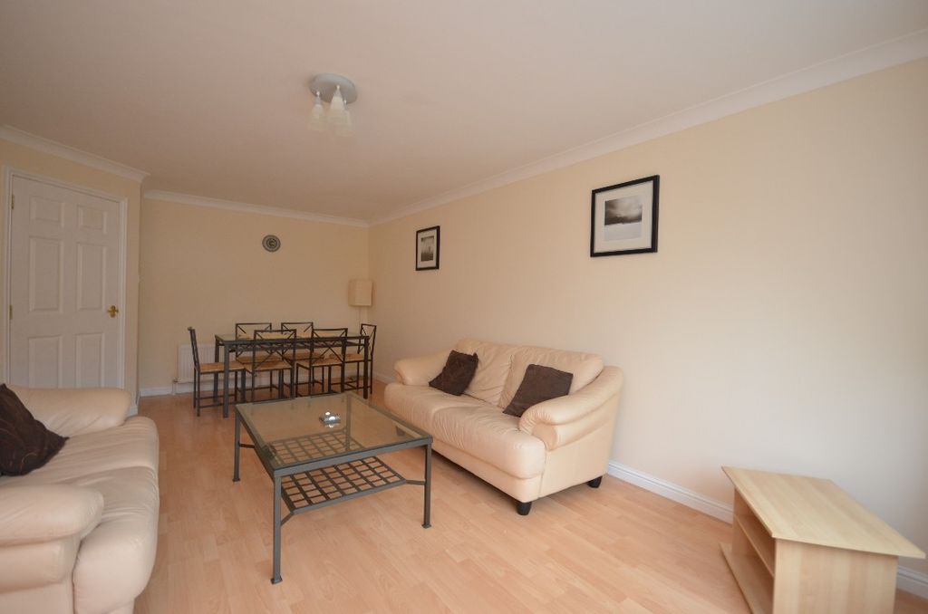 Additional image 6 of 2 bed flat to rentBeechwood Gardens, Stirling, Stirlingshire FK8