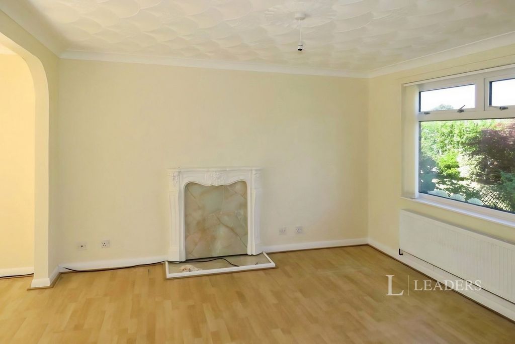 Property photo 3 of 10 Pbox-Img.Jpg