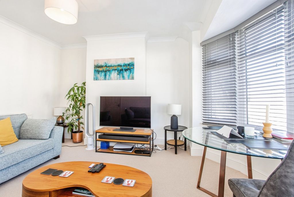 Property photo 2 of 16 Reception Room