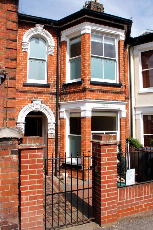 Property photo 1 of 12