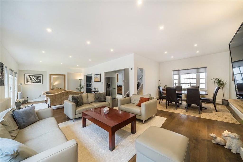 Property photo 1 of 20