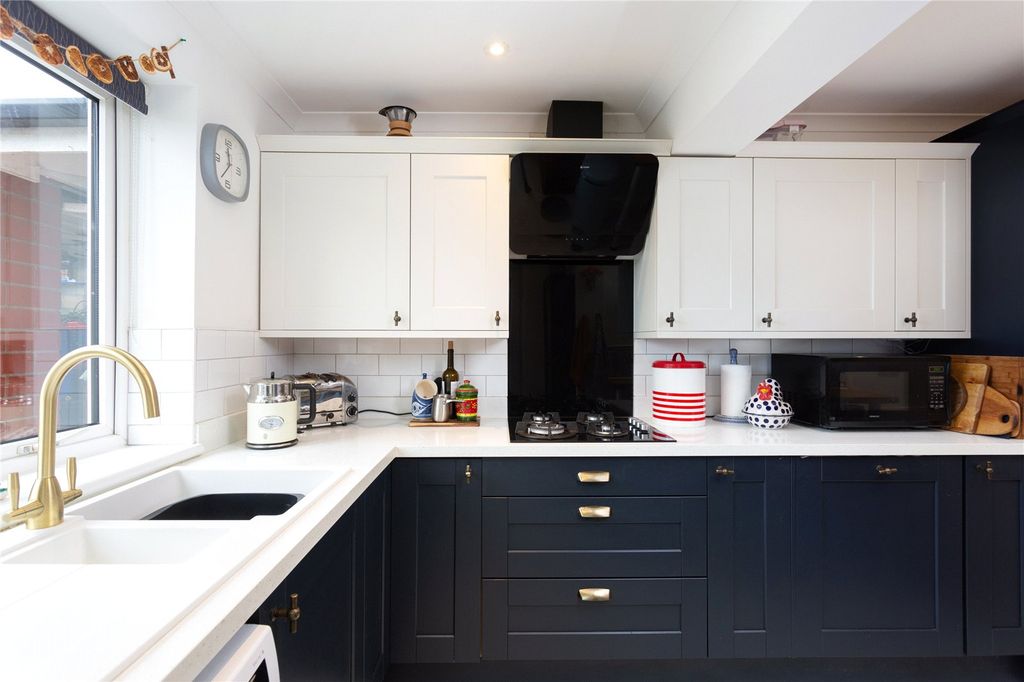 Property photo 2 of 18 Photos