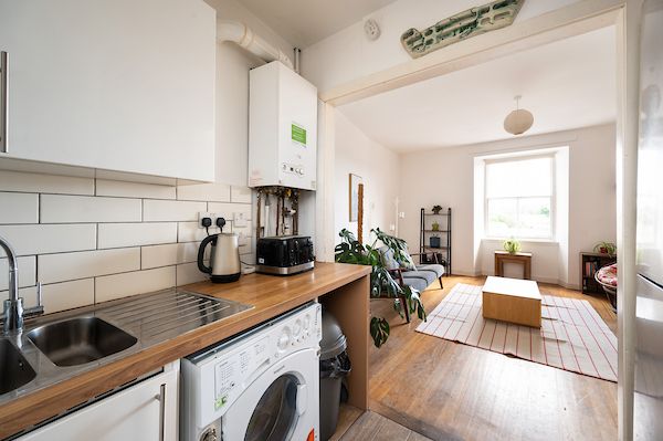 Property photo 2 of 31